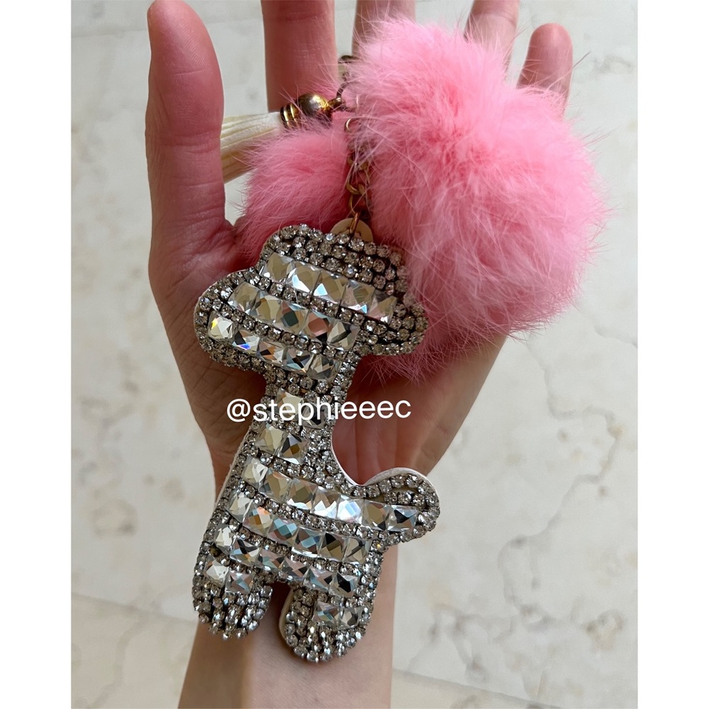 NWOT Rhinestone Crystal Giraffe Keychain Bag Purse Charm with Pink Pompom - Picture 3 of 9
